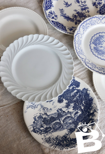6 assiettes plates vintage dépareillées porcelaine bleue et blanche - Lot r
