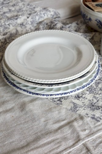 6 assiettes plates vintage dépareillées porcelaine bleue et blanche - Lot r