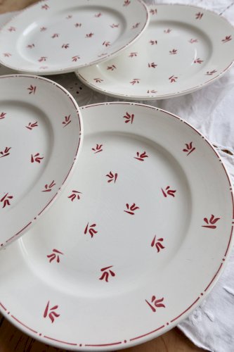 6 assiettes plates vintage faïence de Nimy motifs rouges