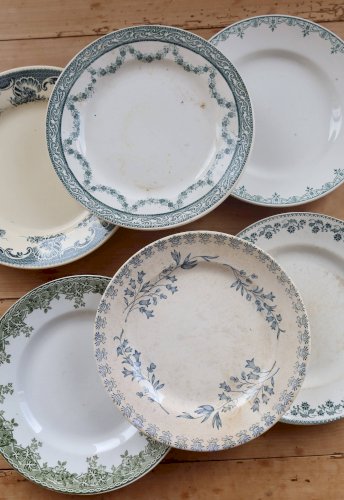 6 assiettes plates vintage terre de fer dépareillées – Tons bleus et verts