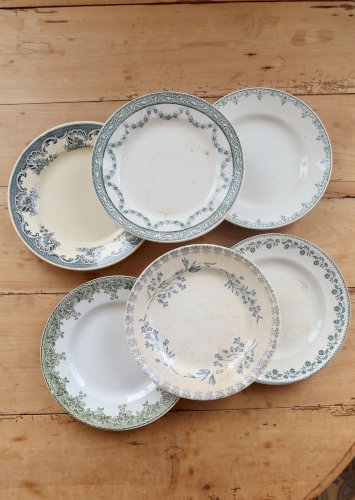 6 assiettes plates vintage terre de fer dépareillées – Tons bleus et verts