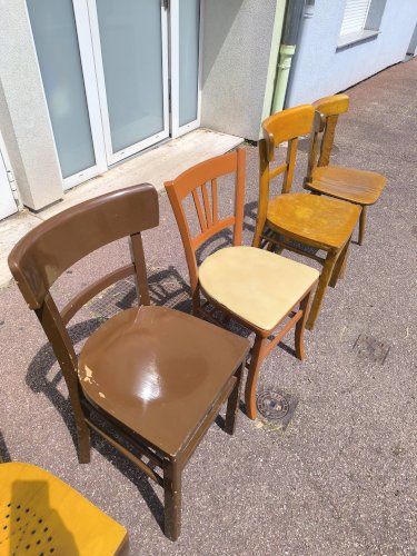 6 chaises bistrot dépareillées vintage en bois