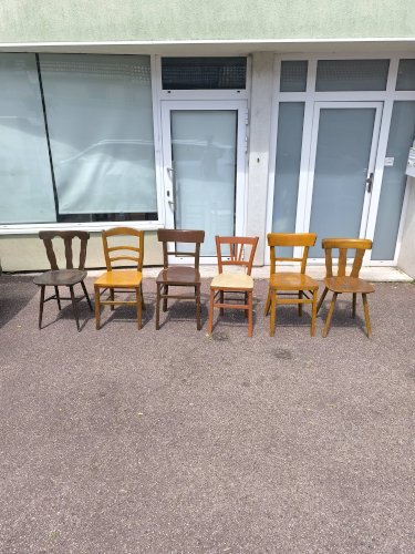 6 chaises bistrot dépareillées vintage en bois
