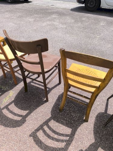 6 chaises bistrot dépareillées vintage en bois