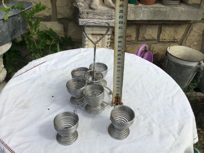 6 coquetiers /présentoir à oeufs RESSORT  SCOUBIDOU  vintage 1950 1960  BISTROT