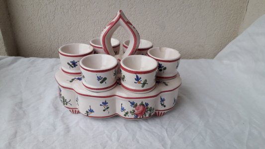 6 egg cups on Forah stand