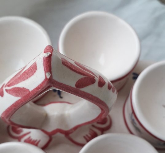 6 coquetiers sur présentoir Forah