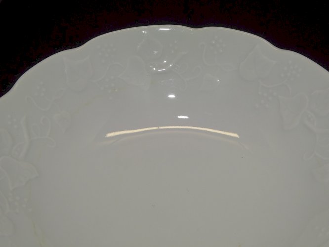 - 6 COUPELLES PORCELAINE LIMOGES THARAUD FEUILLES GRAPPES RAISIN en EPAISSEUR  D
