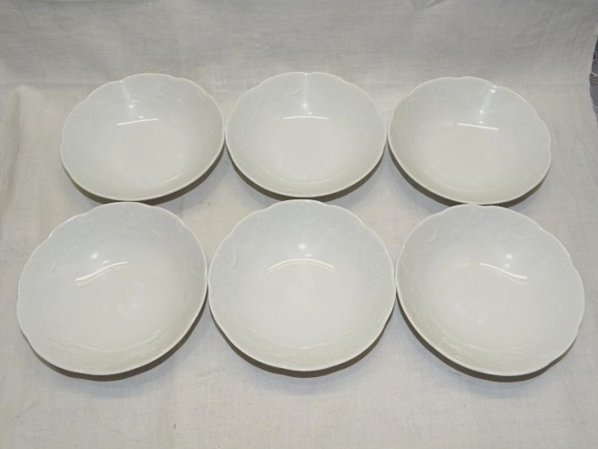 - 6 COUPELLES PORCELAINE LIMOGES THARAUD FEUILLES GRAPPES RAISIN en EPAISSEUR  D