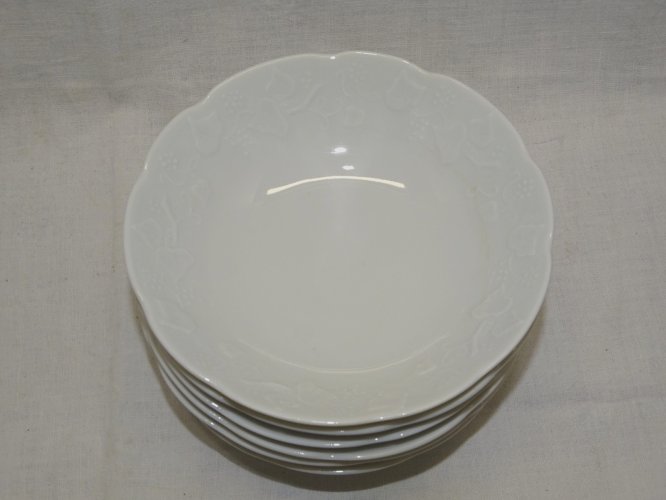 - 6 COUPELLES PORCELAINE LIMOGES THARAUD FEUILLES GRAPPES RAISIN en EPAISSEUR  D