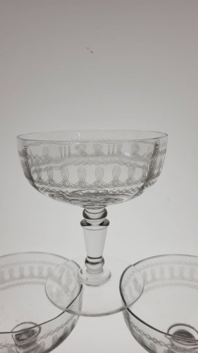 6 coupes à champagne en cristal