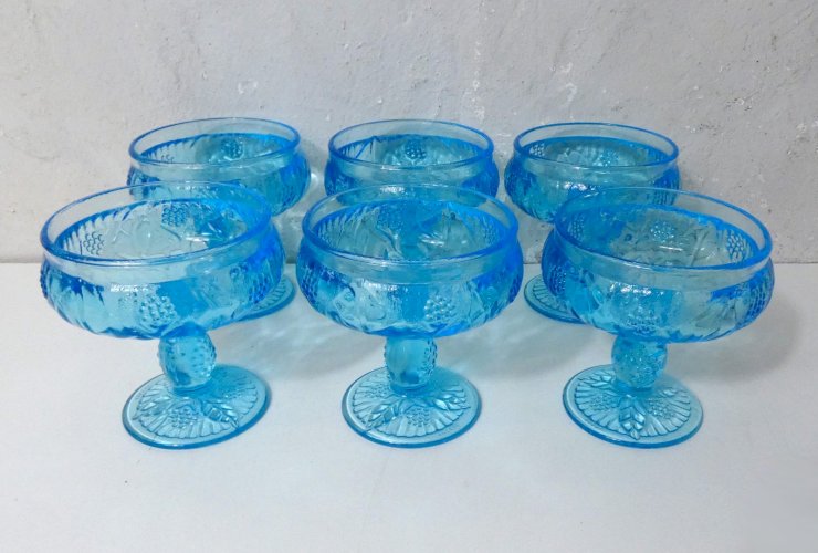 6 coupes à dessert en verre pressé bleu Portieux vintage France