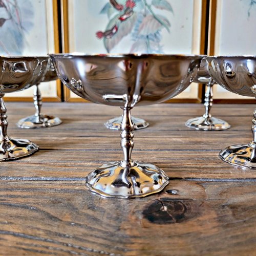 6 coupes  à glace vintage en inox,et forme de fleur