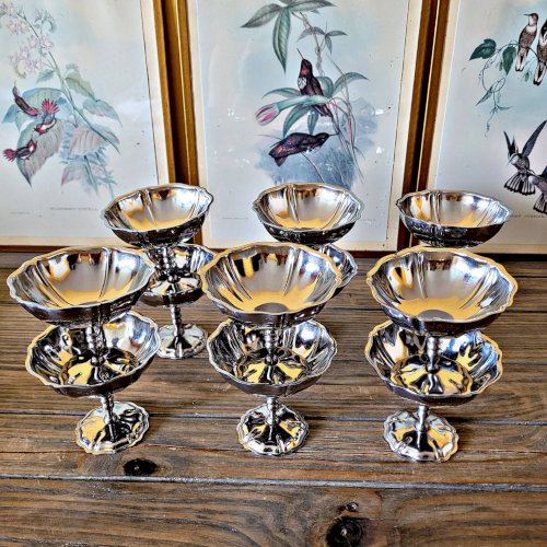 6 coupes  à glace vintage en inox,et forme de fleur