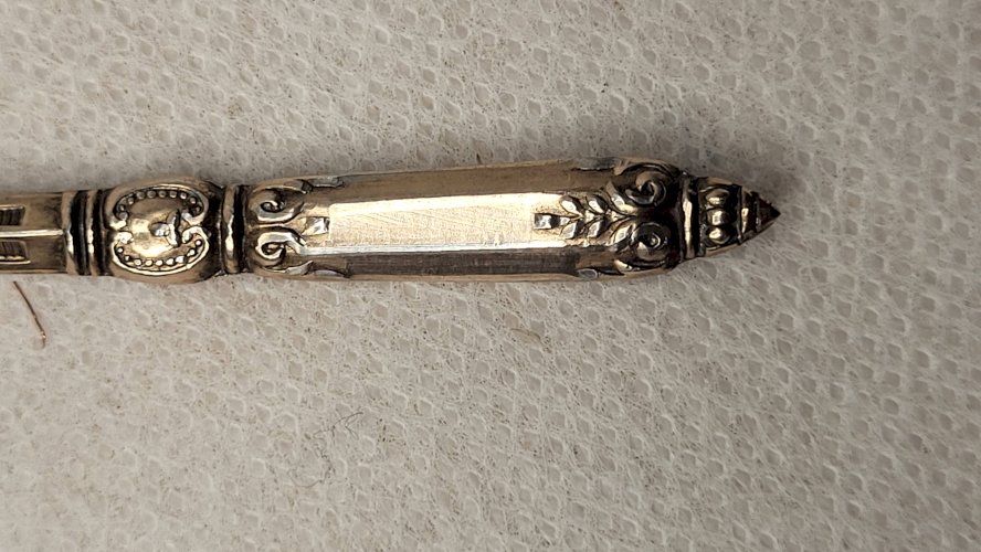 6 cuillères à café en métal argenté Art Nouveau