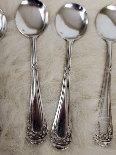 6 cuillères en métal argenté