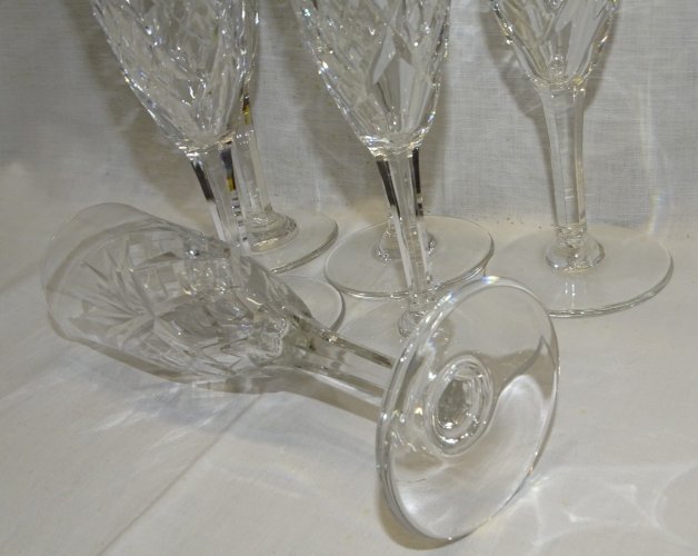 -6 FLUTES A CHAMPAGNE EN CRISTAL SAINT LOUIS MODELE CHANTILLY ART DE LA TABLE  D