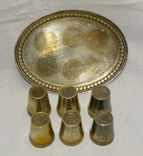 -6 GOBELETS & PLATEAU en Métal Argenté LIQUEUR VITRINE déco collection   D