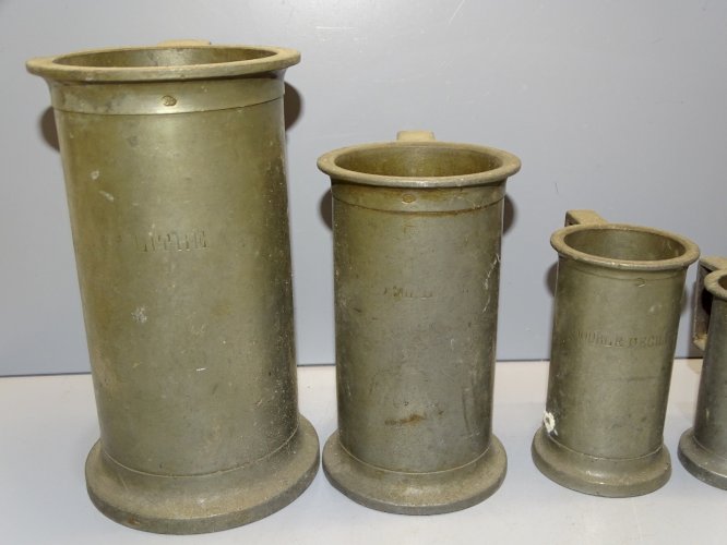 -6 MESURES ETAIN ANCIENNES BOISEAUX de MESURE COLLECTION DECO CUISINE   D