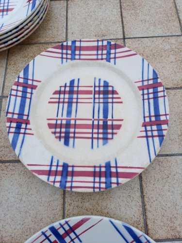 6 petites assiettes des années 1930