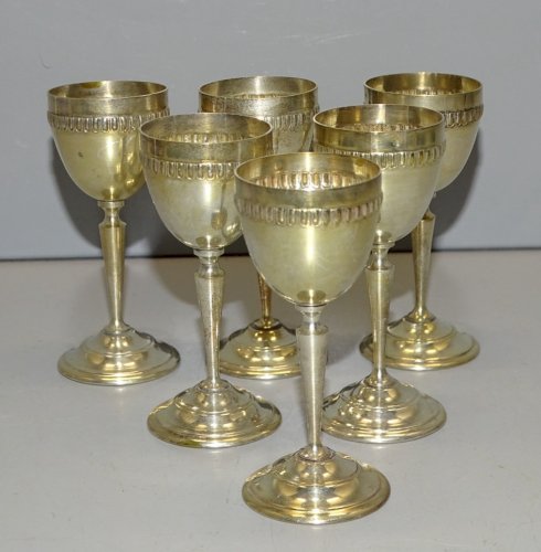 -6 PETITS VERRES A PIED en METAL Argenté PUR JUS de GRENIER COLLECTION     D