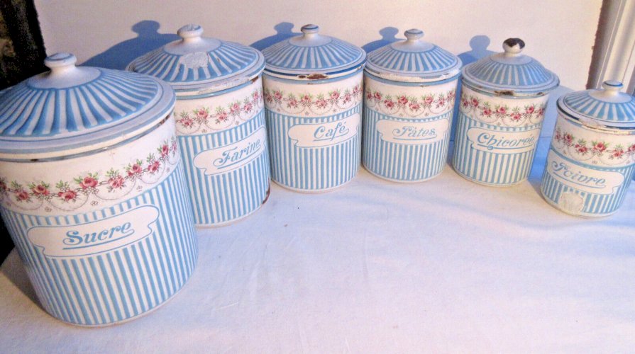 6 pots à épices Art Déco, tôle émaillée comme cafetière: Guirlande de roses BB