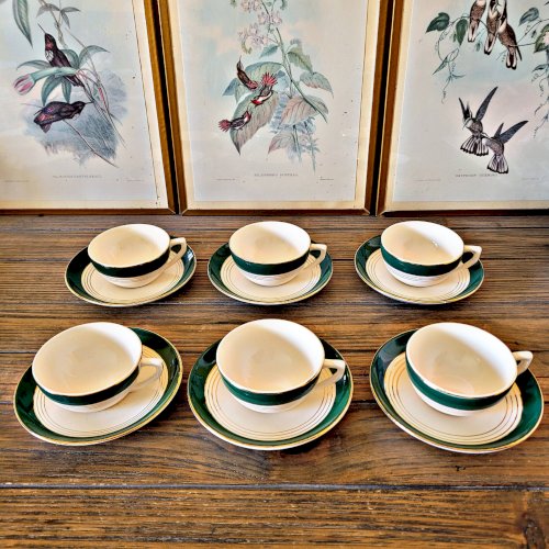 6 tasses Digoin Sarreguemines vertes avec liserés dorés (avec sous tasses)