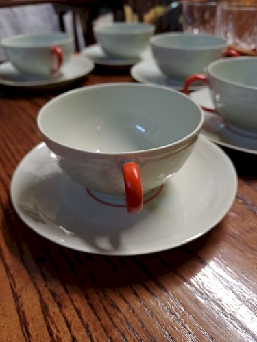 6 TASSES et SOUS TASSES porcelaine signé T. Haviland 