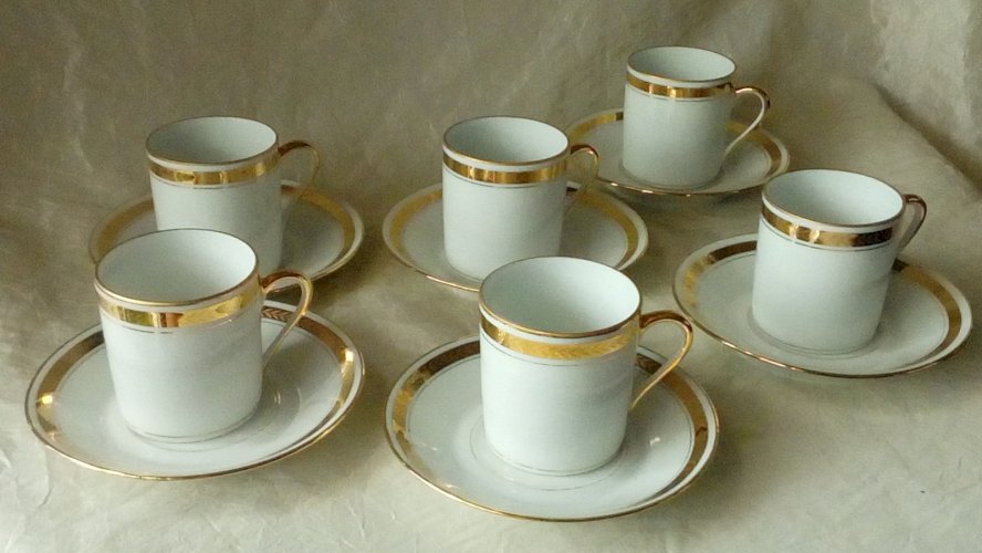 6 TASSES LITRON EN PORCELAINE DE SOLOGNE DECOR FEUILLE DE LAURIER STYLE EMPIRE**