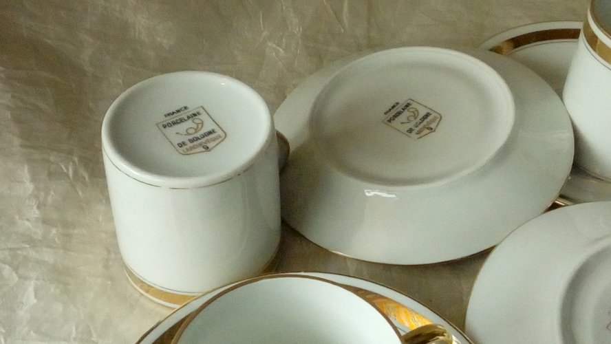 6 TASSES LITRON EN PORCELAINE DE SOLOGNE DECOR FEUILLE DE LAURIER STYLE EMPIRE**