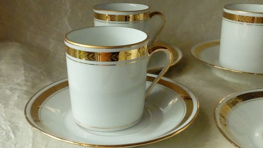 6 TASSES LITRON EN PORCELAINE DE SOLOGNE DECOR FEUILLE DE LAURIER STYLE EMPIRE**