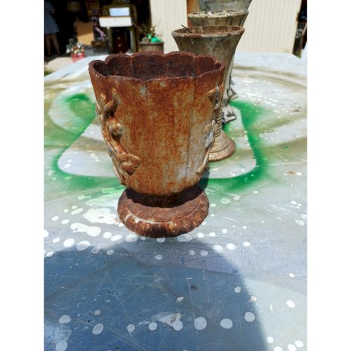 6 Vases en Fonte 1900 : Charleville - Mézières