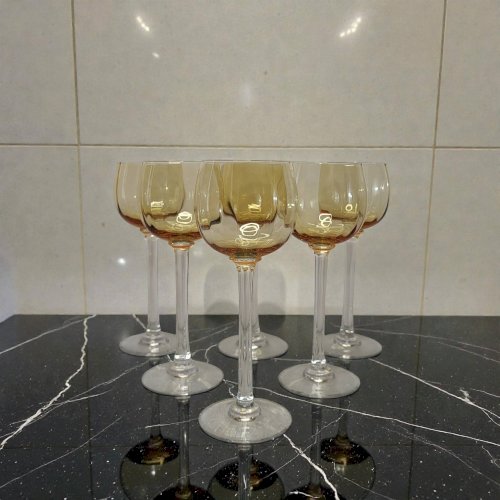 6 verres à vin ambrés en cristal