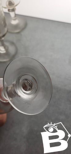 6 verres à vin décor à la grecque