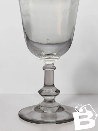 6 verres à vin / eau en verre gravé début XXème