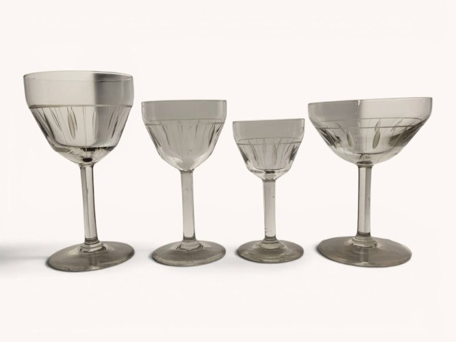 6 verres à vin rouge Art déco