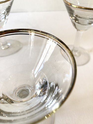 6 verres apéritifs de bistrot à pied  6 verres apéritifs de bistrot à pied  