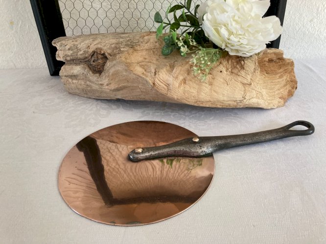 625⚜️ Ancien Couvercle en Cuivre Pour Casserole Vintage Diamètre 18 Cm