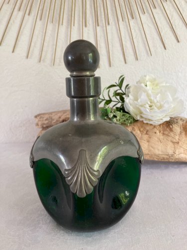 625⚜️ Ancienne Carafe Bouteille Couleur Verte en Verre et Étain Vintage France