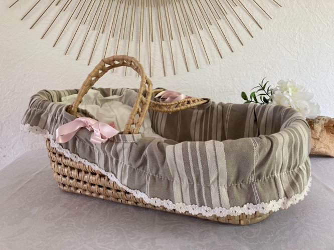 625⚜️ Petit Collin Couffin Pour Poupée en Osier Vintage Longueur 50 Cm