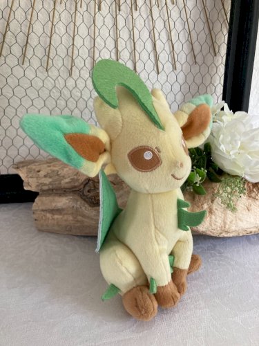 625⚜️ Petite Peluche Doudou Pokémon Leafeon Tomy Hauteur 21 Cm
