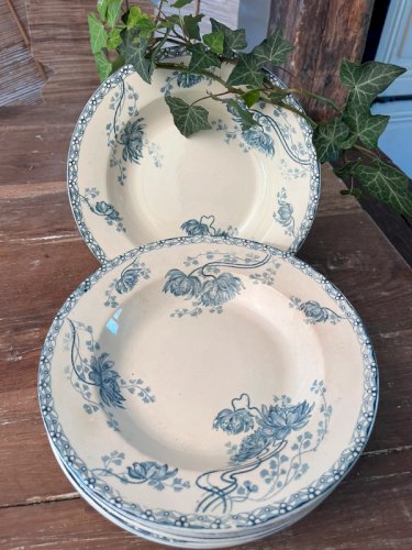 7 assiettes creuses U&C Sarreguemines modèle Royat
