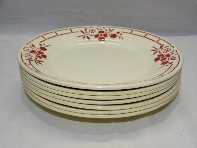 -7 ASSIETTES PLATES DEMI PORCELAINE BADONVILLER  FLEURS & MOTIFS ROUGES    D