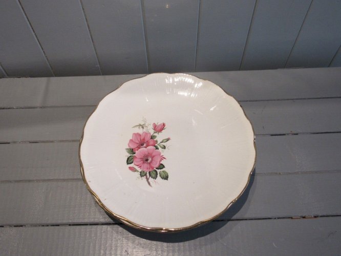 7 Assiettes plates en porcelaine décor fleurs l'amandinoise vintage