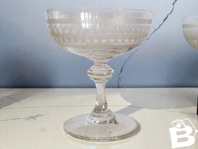 7 coupes à champagne en cristal