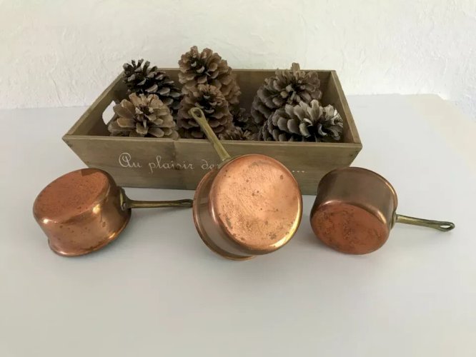 7 ⚜️ Lot de Trois Petites Casseroles En Cuivre Vintage