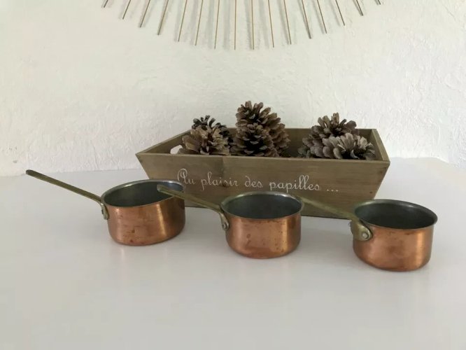 7 ⚜️ Lot de Trois Petites Casseroles En Cuivre Vintage