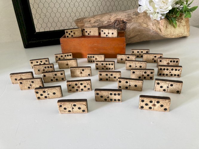 724⚜️ Ancien Jeu de Société 28 Dominos en Bois Vintage Authentique