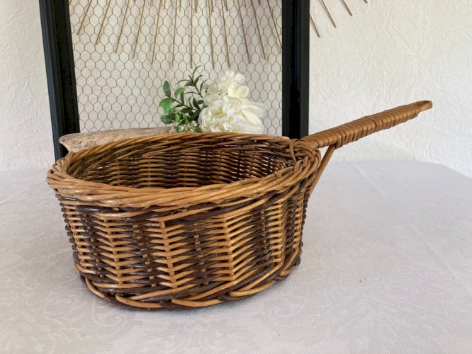 725⚜️ Ancien Panier Corbeille Forme de Casserole en Osier  Décor Mural