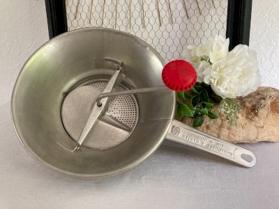 725⚜️Old Kitchen Tool Potato Masher Guillouard in Nantes Made In France